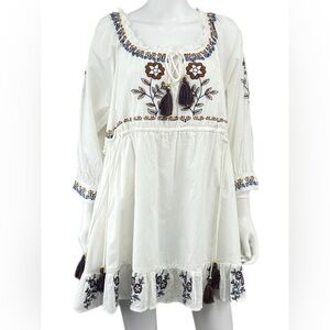 Mahila NWT White Embroidered Felicity Dress Size S M0519